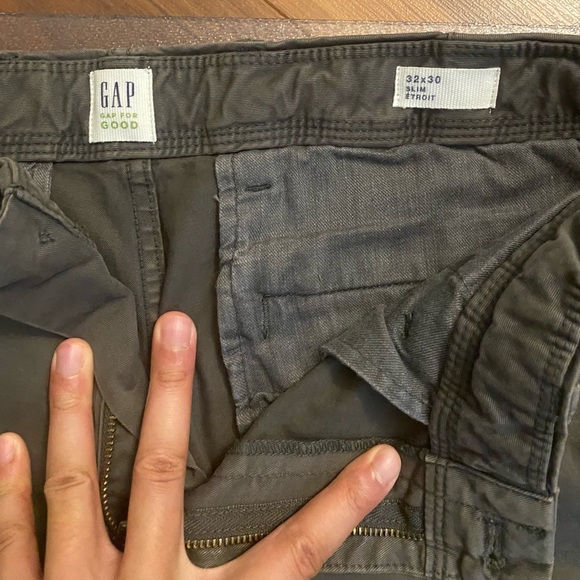 GAP slim fit chino pant - 32 x 30 - Picture 6 of 7
